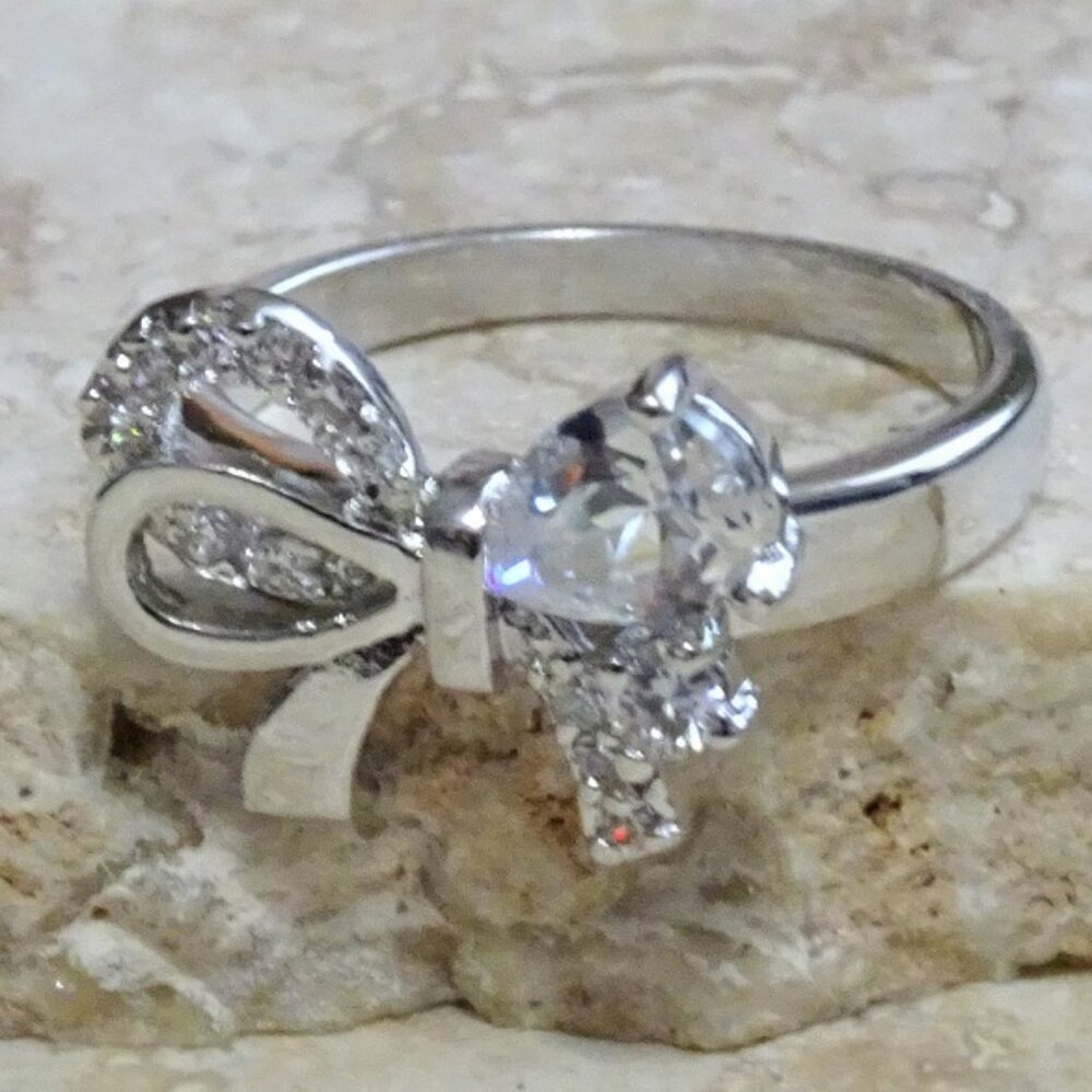 Cubic Zirconia Rhinestone Bow Fashion Ring Sz 7 or sz 8